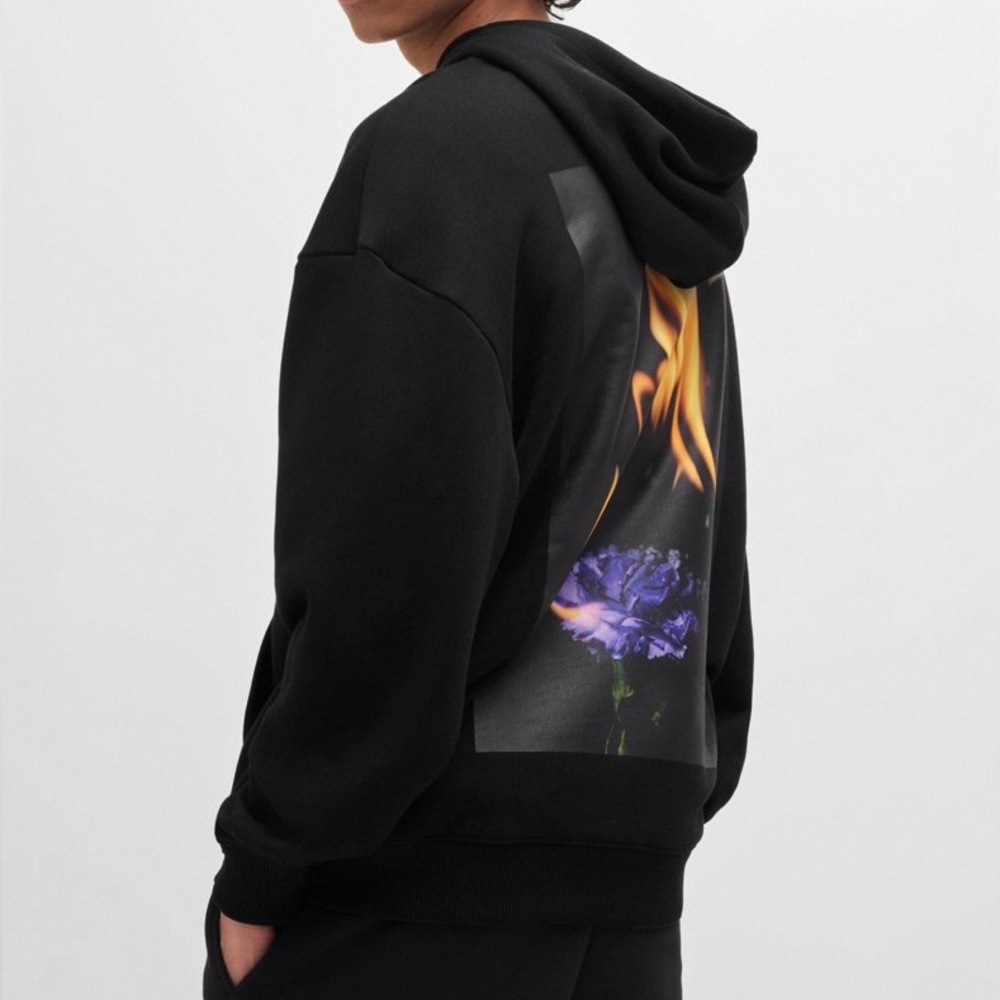 (NWT) HUGO Black Graphic Hoodie